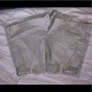 Stripped shorts that tie in the front